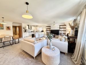 Open Plan Living - click for photo gallery
